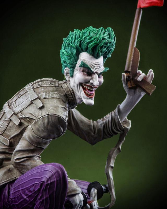DC Direct Resin Statue 1/10 The Joker: Purple Craze - The Joker by Andrea Sorrentino 18 cm