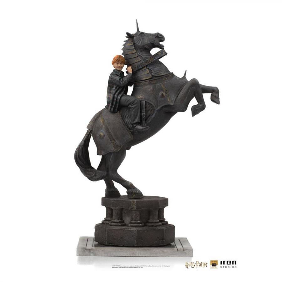 Harry Potter: Ron Weasley at the Wizard Chess 1/10 Deluxe Art Scale Statue - Iron Studios