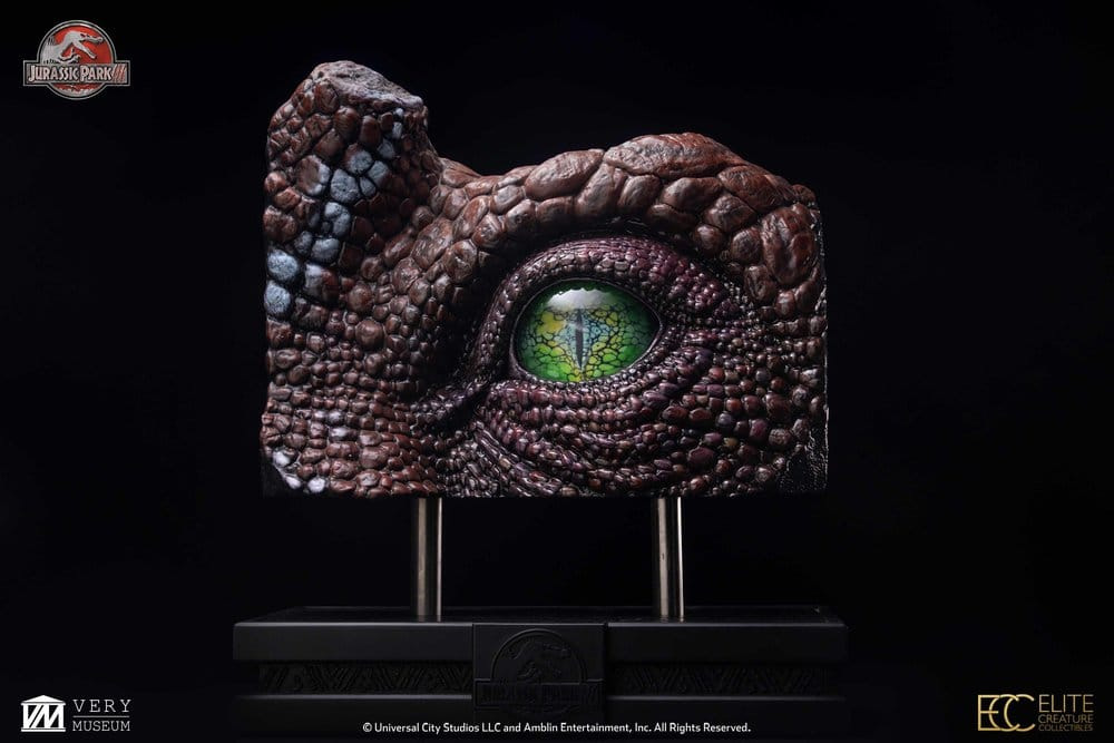 Jurassic Park III Replica Bust Spinosaurus Eye Prop (Reproduction) 39 cm