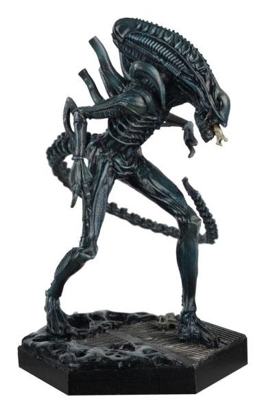 The Alien vs. Predator: Xenomorph Warrior 1/16 Collection Statue - Eaglemoss
