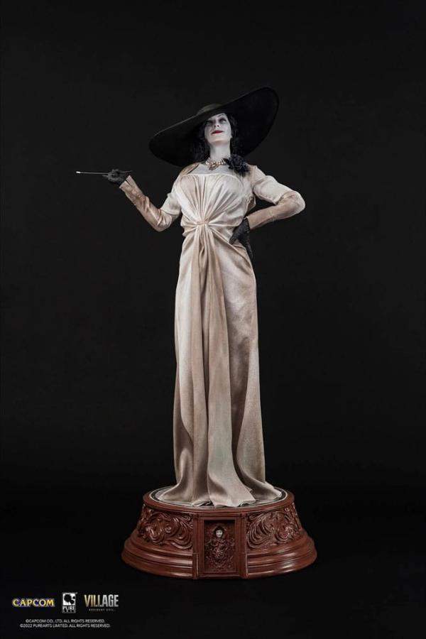 Resident Evil: Village Lady Dimitrescu 1/4 Statue - Pure Arts