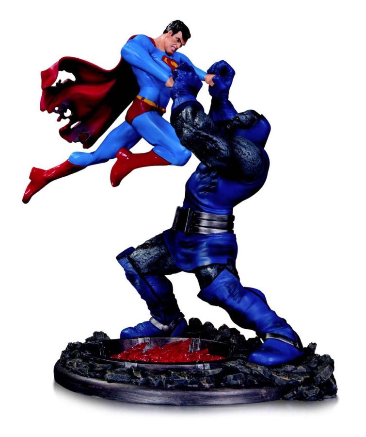 DC Comics: Superman vs. Darkseid 3rd Edition 18 cm Statue - DC Direct
