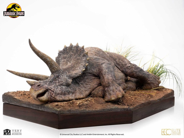 Jurassic Park Maquette 1/8 Sick Triceratops 96 cm 12