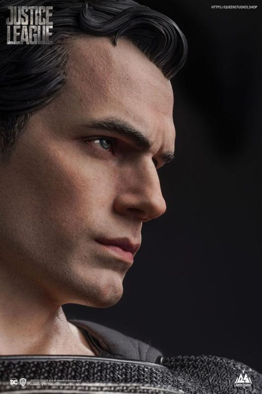 DC Comics: Superman Black Suit Version Regular Edition 1/3 Statue - Queen Studios
