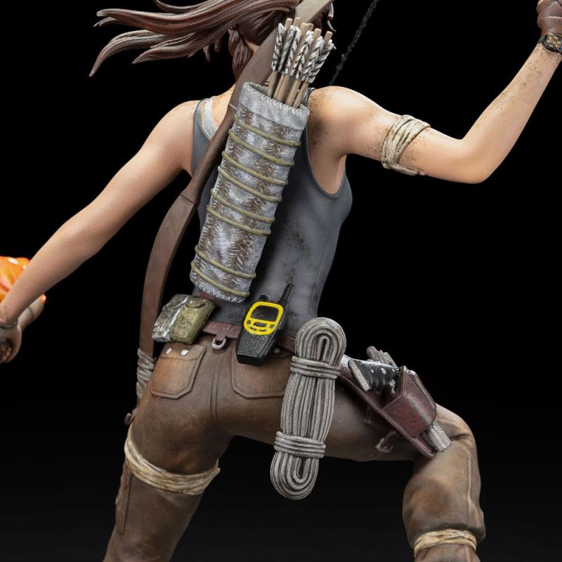 Tomb Raider PVC Statue Lara Croft Survivor Era 33 cm