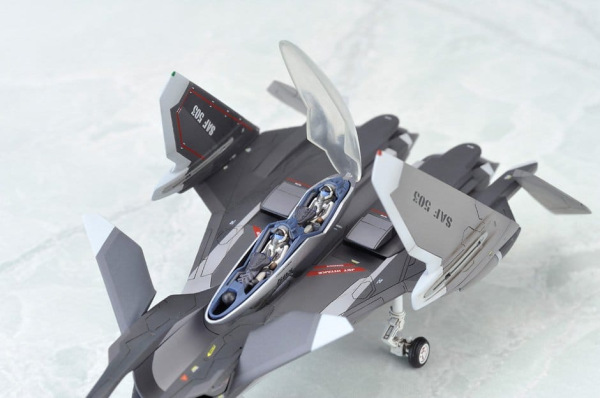 Yukikaze Fairy Air Force Tactical Reconnaissance Model Kit 1/100 FFR-41MR Mave Yukikaze Renewal Ver. 6