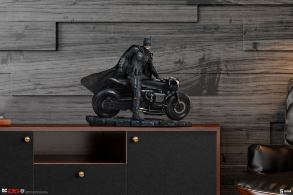 The Batman Premium Format Statue The Batman 48 cm 4