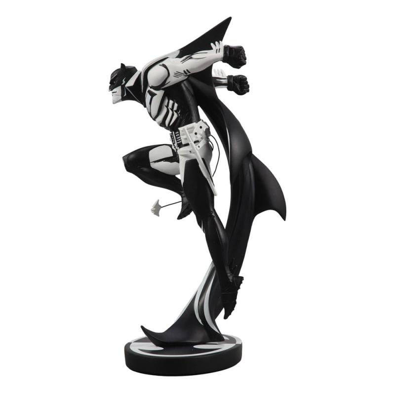 DC Direct: Batman Black & White White Knight by Sean Murphy 23 cm Resin Statue - DC Direct