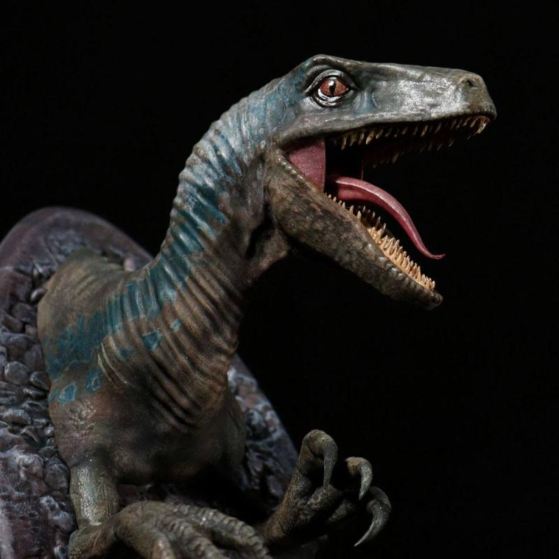 Jurassic World: Blue Limited Edition 15 cm Bust - FaNaTtik
