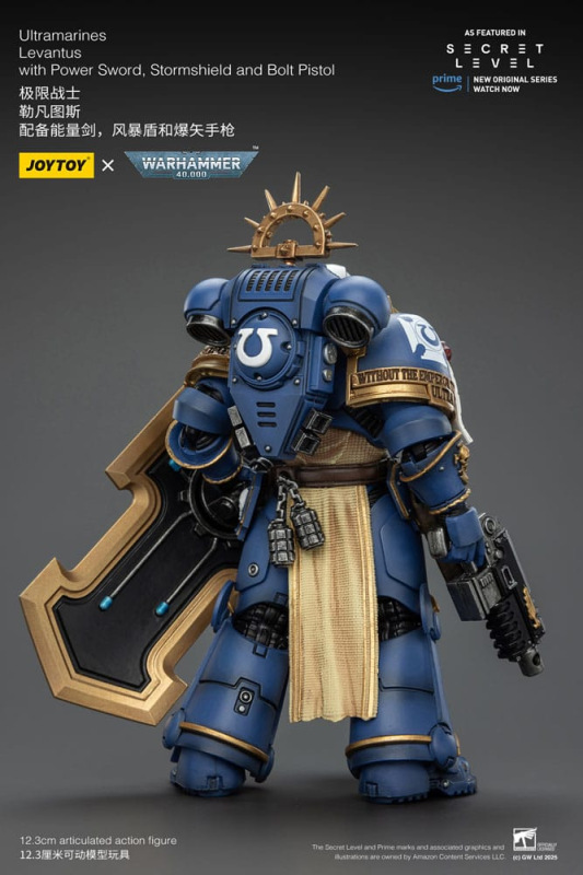 Warhammer 40,000 Action Figure Ultramarines Levantus with Power Sword, Stormshield and Bolt Pistol 1 8
