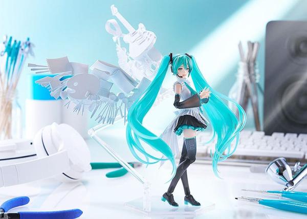 Character Vocal Series 01 Plamatea Plastic Model Kit Hatsune Miku 16 cm