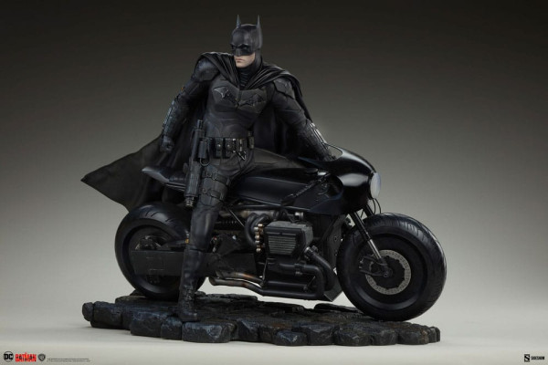 The Batman Premium Format Statue The Batman 48 cm 7