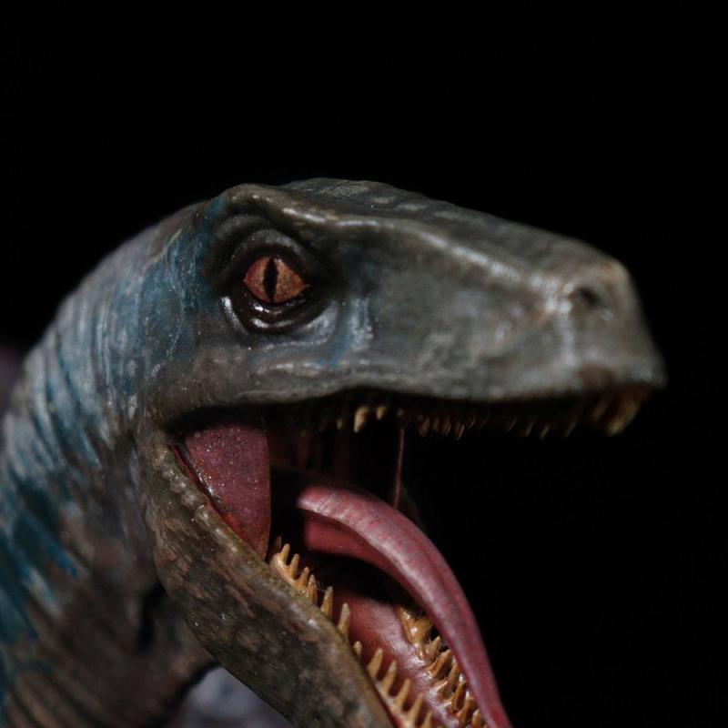 Jurassic World: Blue Limited Edition 15 cm Bust - FaNaTtik