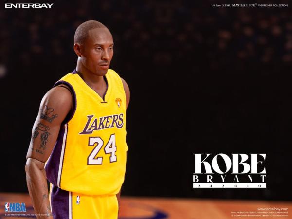 NBA Collection Real Masterpiece Actionfigur 1/6 Kobe Bryant 242010 Limited Edtition 30 cm