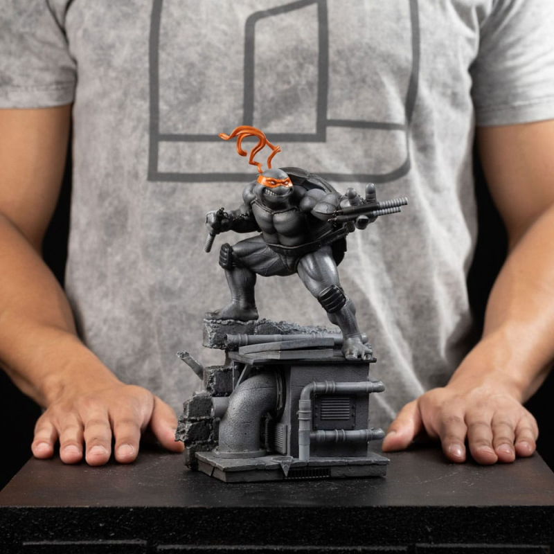 Teenage Mutant Ninja Turtles Art Scale Statue 1/10 Michelangelo Black and White Variant 26 cm heo ex 11