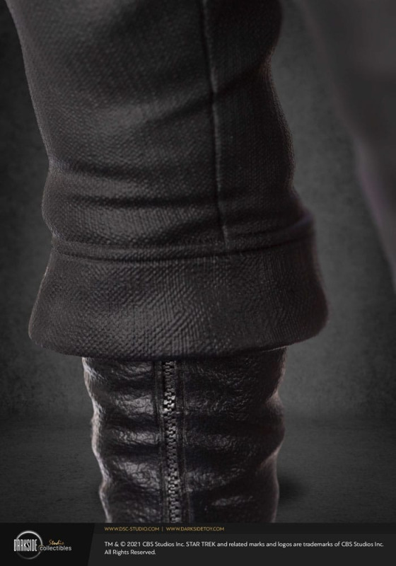 Star Trek Musuem Statue 1/3 Captain James T Kirk 64 cm 13