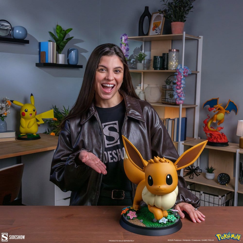 Pokémon Life-Size Figure Eevee 34 cm 1