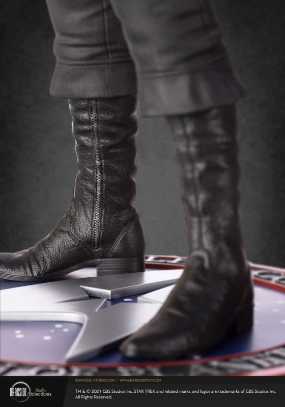 Star Trek Musuem Statue 1/3 Captain James T Kirk 64 cm 10