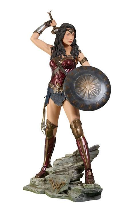Wonder Woman: Wonder Woman - Life-Size Statue 224 cm - Muckle Mannequins