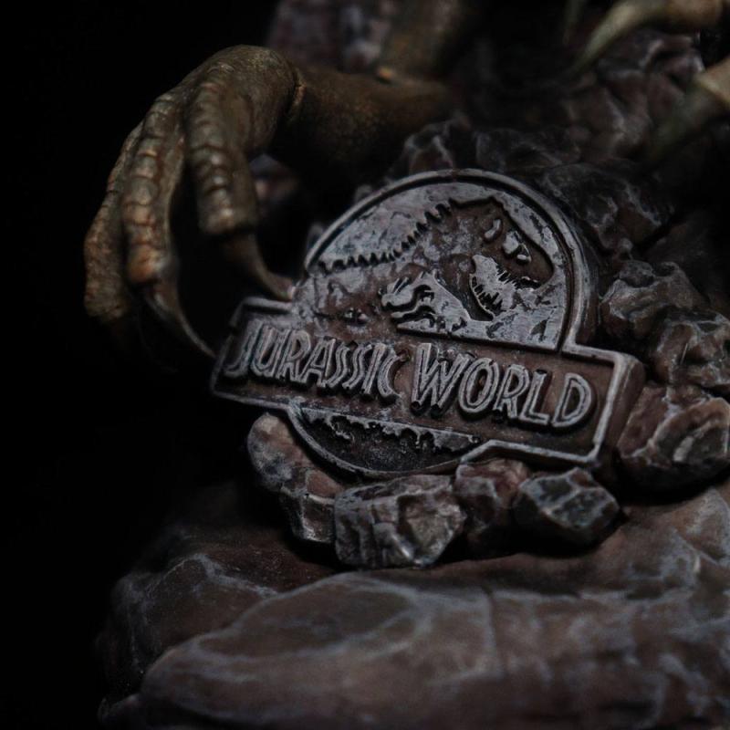 Jurassic World: Blue Limited Edition 15 cm Bust - FaNaTtik