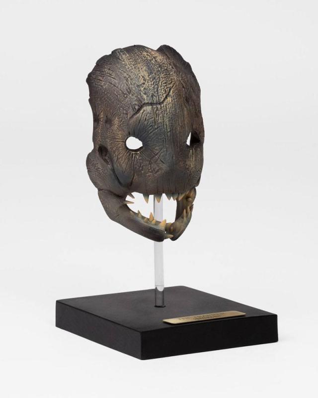 Dead by Daylight: The Trapper Mask Limited Edition 1/2 Prop Replica - ItemLab