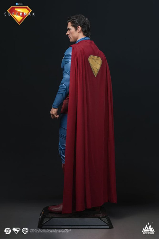 Superman 2025 Life-Size Statue Superman 208 cm 12