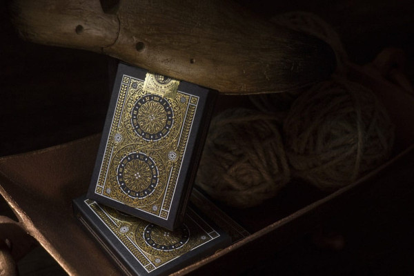 Tycoon Playing Cards Black 4