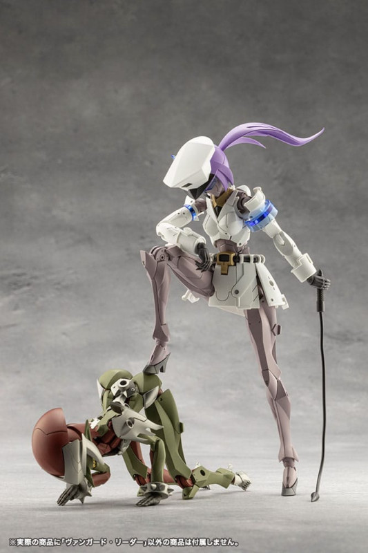 Megalomaria Unlimited Universe Plastic Model Kit Vanguard Leader 16 cm 14