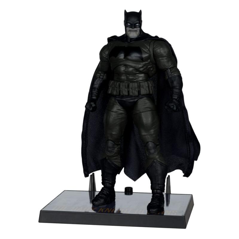 DC Multiverse McFarlane Cover Recreations Action Figure Batman (Batman: The Dark Knight Returns #1) 6