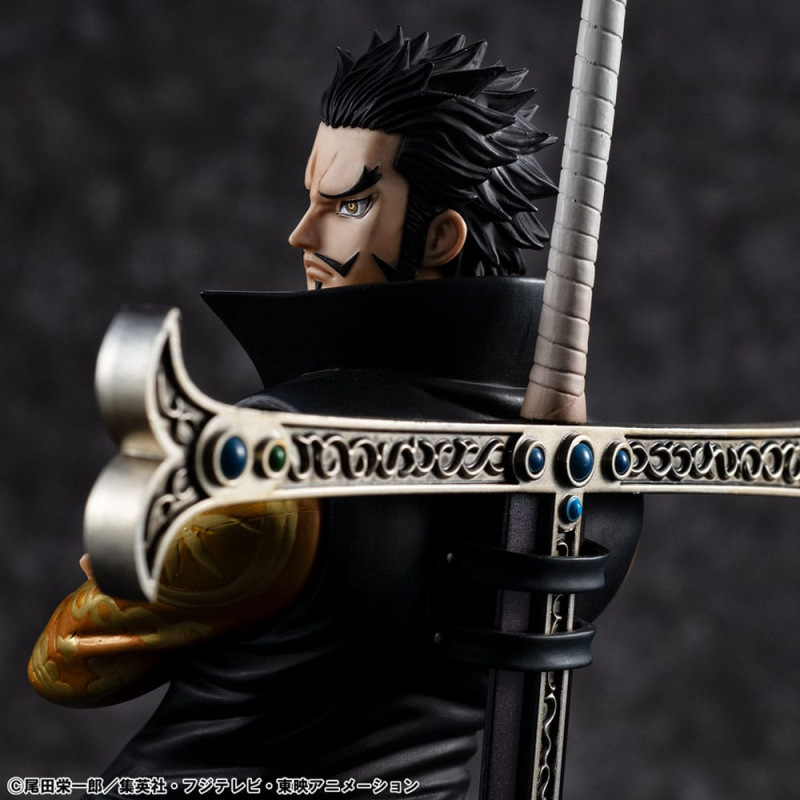 One Piece P.O.P SA-MAXIMUM PVC Statue Hawk Eye Dracule Mihawk Ver. R 29 cm 11