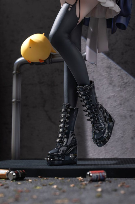 Azur Lane PVC Statue 1/6 Ulrich von Hutten Madchen Trummer Ver. 28 cm 4