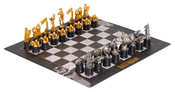 DC Comics Chess Set Batman vs. The Joker 47 cm 11