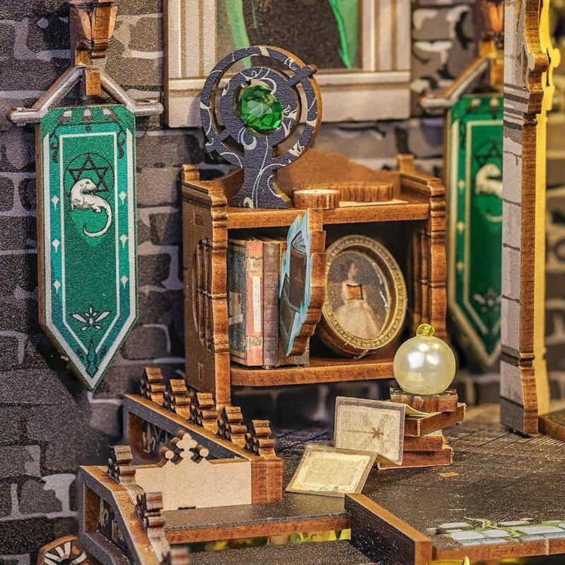 Book Nook Darkness Common Room 23 x 11 cm 2