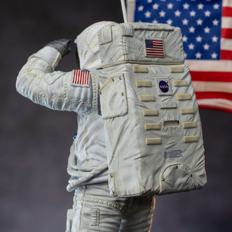 NASA Art Scale Statue 1/10 Apollo 11 Astronaut 23 cm 9