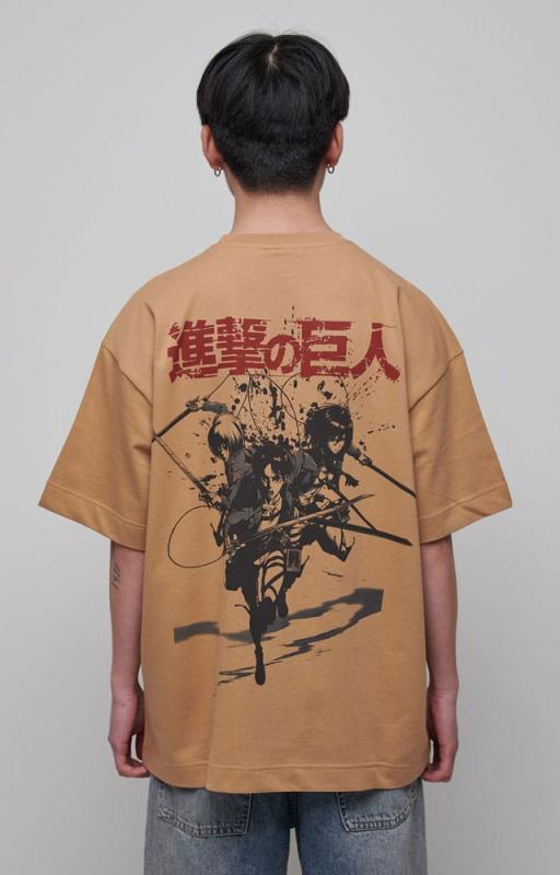 Attack on Titan T-Shirt Graphic Beige Size M