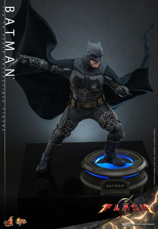 The Flash Movie Masterpiece Action Figure 1/6 Batman 30 cm 4