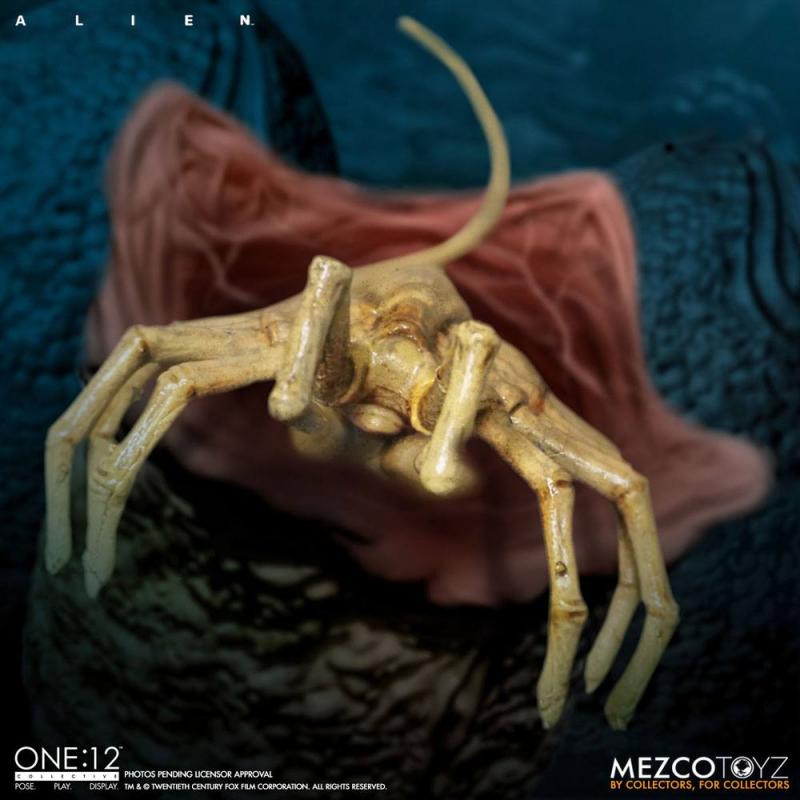 Alien: Alien 1/12 Action Figure - Mezco Toys