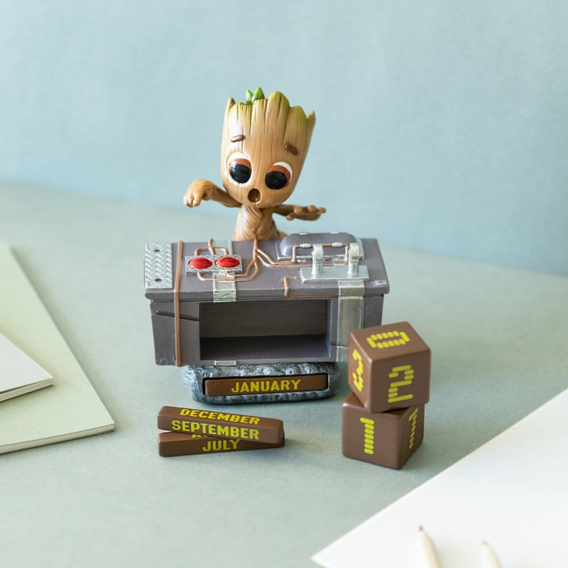 Marvel 3D Perpetual Calendar Groot Death Button 12 cm 5