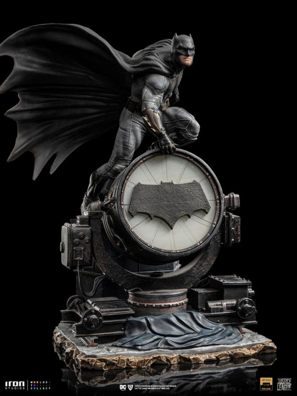 Zack Snyder's Justice League Deluxe Art Scale Statue 1/10 Batman on Batsignal 28 cm 1