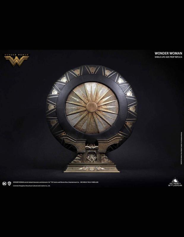 Wonder Woman Life-Size Replica Wonder Woman Shield Regular Edition 58 cm