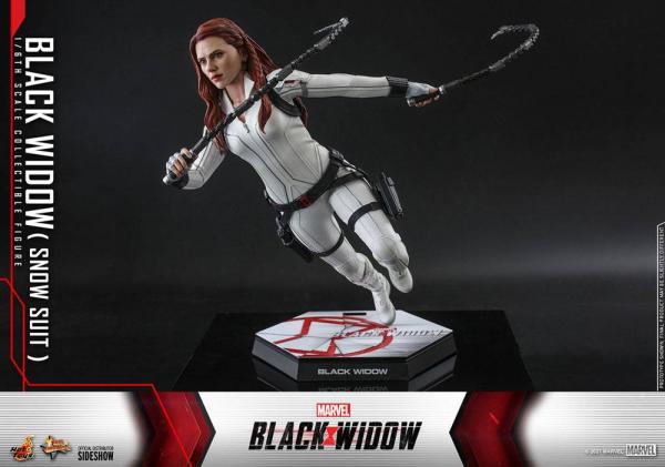 Black Widow: Black Widow Snow Suit Version 1/6 Action Figure - Hot Toys