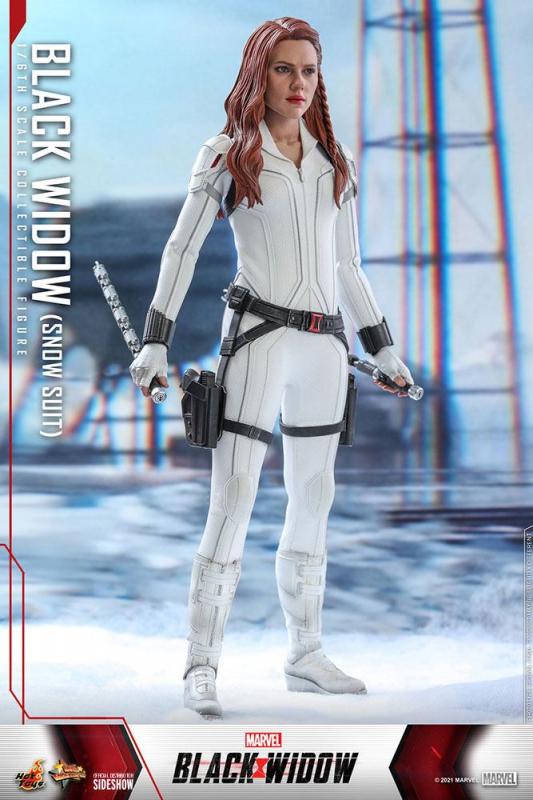 Black Widow: Black Widow Snow Suit Version 1/6 Action Figure - Hot Toys