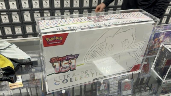 Evoretro Acrylic Display Case for Pokemon 151 UPC Box and Mega Charizard X UPC Box 23 x 39 cm 3