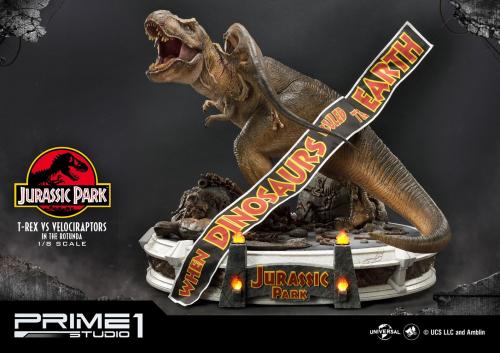 Jurassic Park: T-Rex vs Velociraptors in the Rotunda - Statue 1/8 - Prime 1 Studio