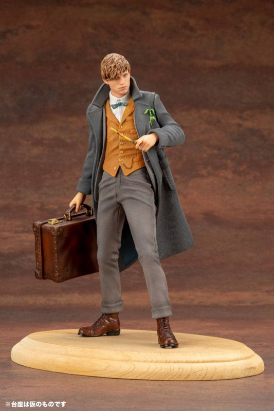 Fantastic Beasts 2 ARTFX+ PVC Statue 1/10 Newt Scamander 18 cm 6