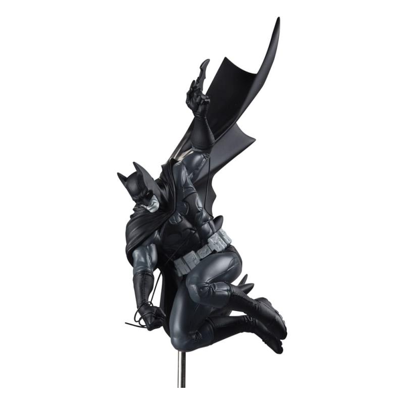 DC Direct Batman Black & White Statue 1/10 Batman by Inhyuk Lee 25 cm