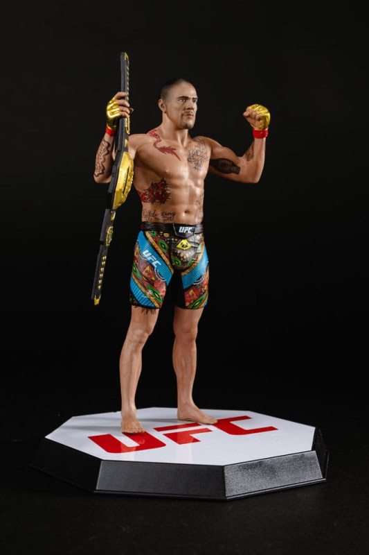 UFC Posed PVC Statue Alex Pereira 18 cm 8