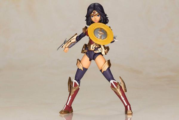 DC Comics:Wonder Woman - Cross Frame Girl Model Kit Fumikane Shimada Ver. Kotobukiya