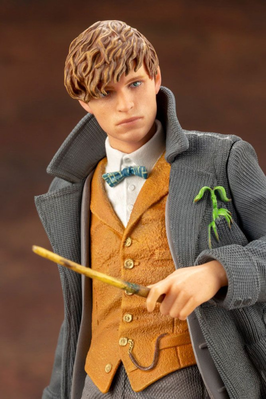 Fantastic Beasts 2 ARTFX+ PVC Statue 1/10 Newt Scamander 18 cm 9