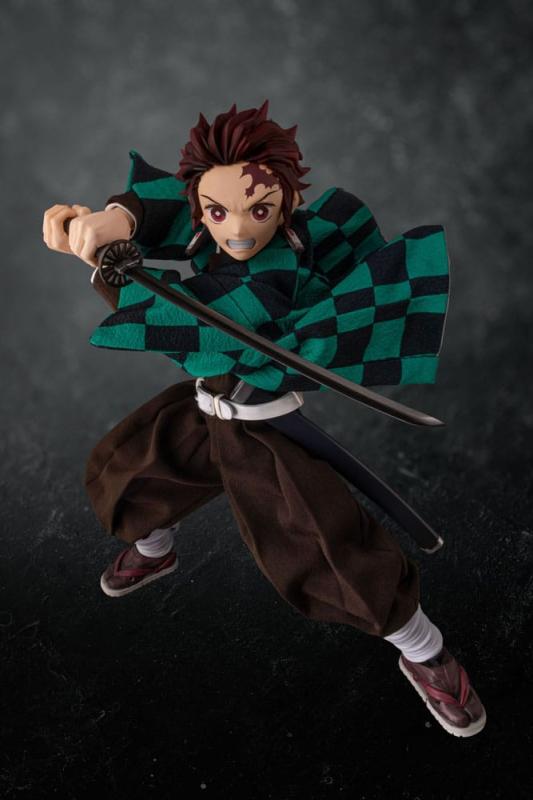 Demon Slayer: Kimetsu no Yaiba Statue 1/6 Tanjiro Kamado 20 cm 1